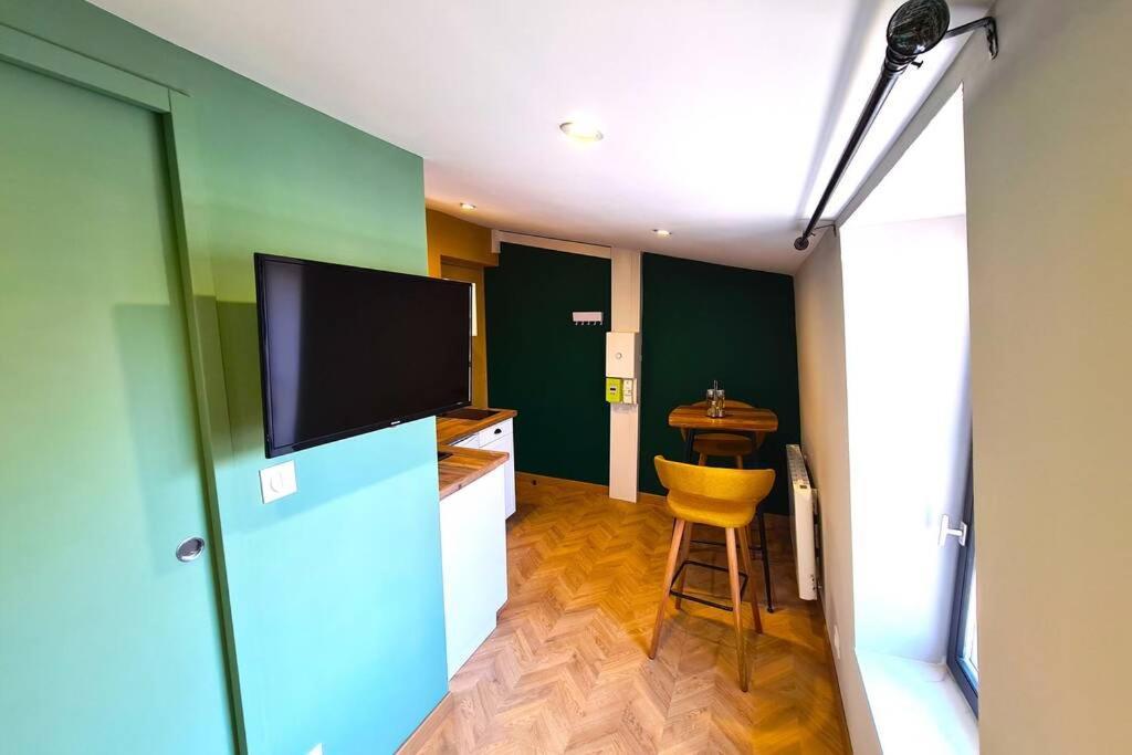 Ferienwohnung Le Cocon Valenciennois - Hypercentre - Netflix - Toutes Chaines Tv - Vieux Valenciennes Exterior foto